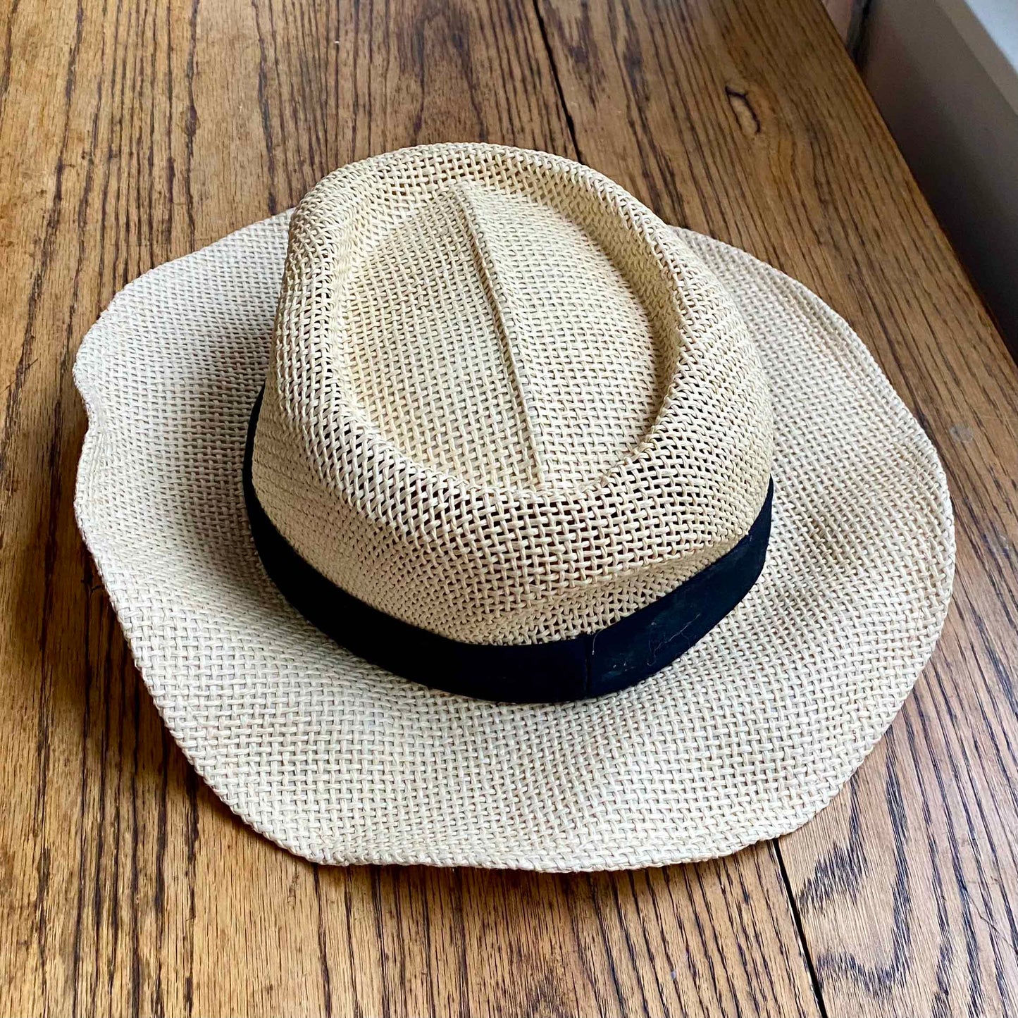 Wide-brimmed Hat