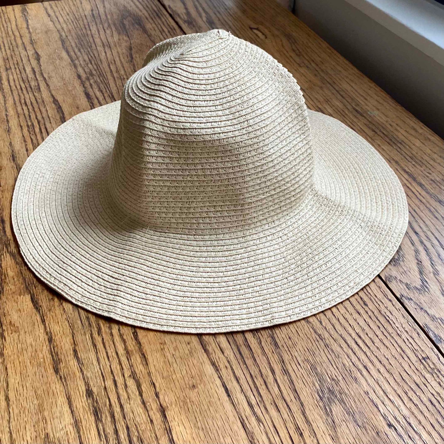 Wide-brimmed Hat